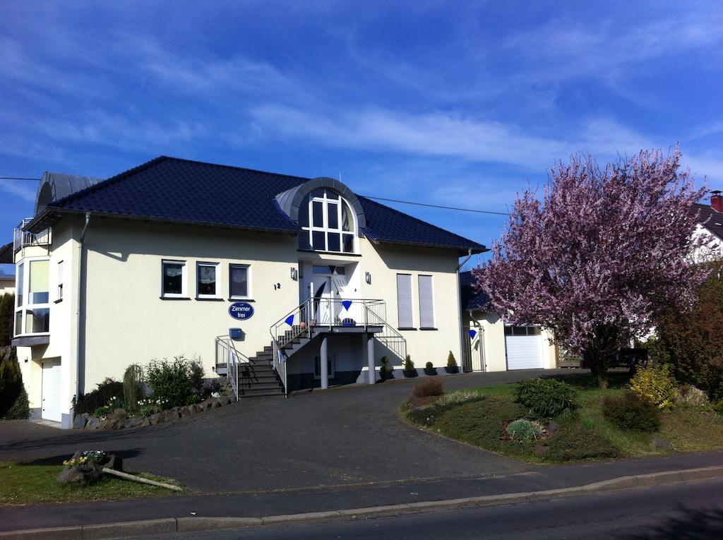 Eifelland-Ferien Apartment Kelberg Bagian luar foto