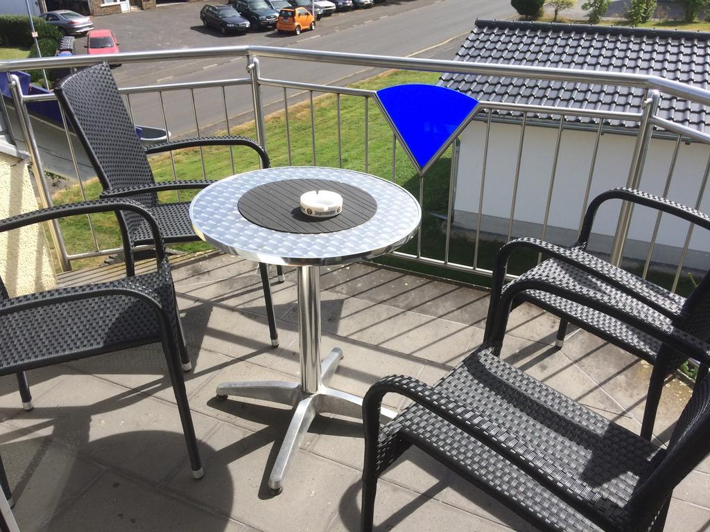 Eifelland-Ferien Apartment Kelberg Bagian luar foto
